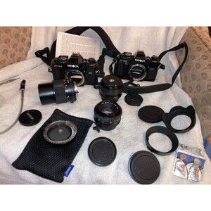 Lot 2 Minolta X-700 MPS Film Camera Accessories Zoom Lenses Caps 3 Lens Booklet